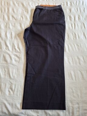 Lands End women's size 18 navy cropped twill chino pants NWOT
